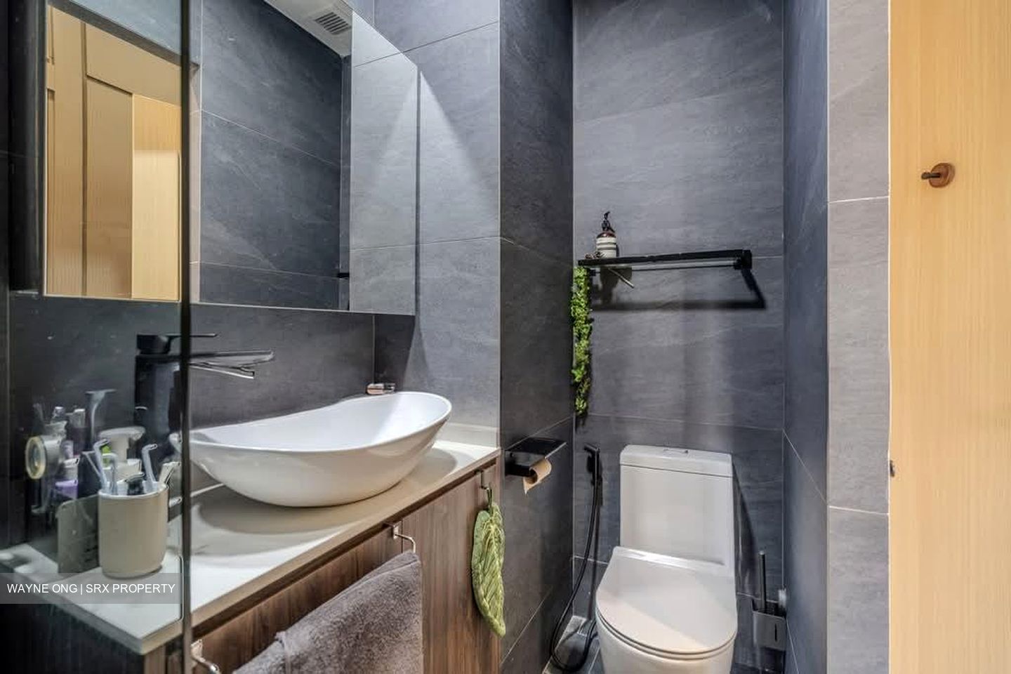 Boathouse Residences (D19), Condominium #574429311